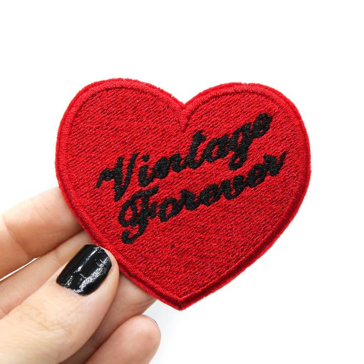 Project Pinup - Venta al por mayor Parches - Parche bordado para planchar vintage Forever Heart1