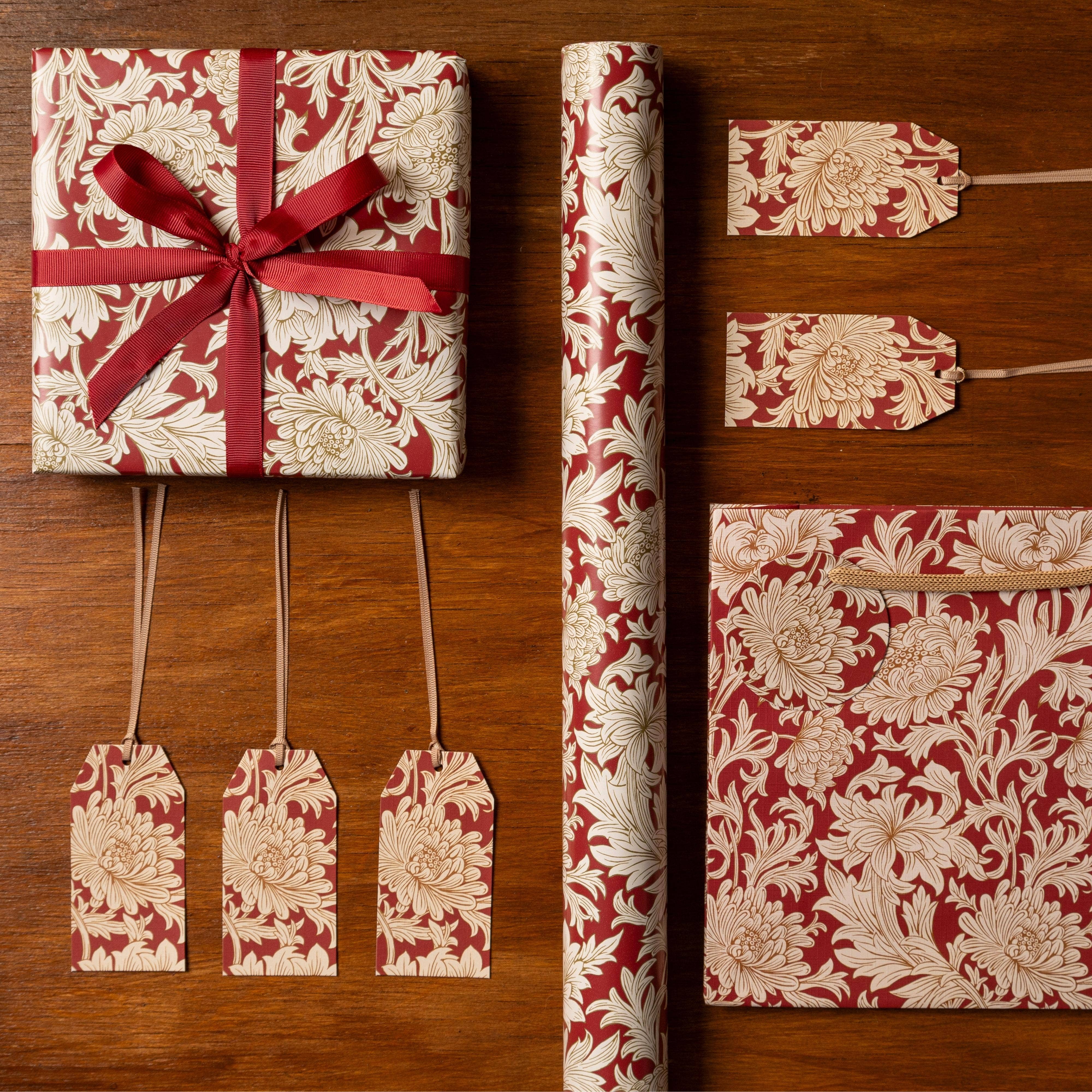 Penny Kennedy Ltd – wholesale Wrapping paper roll – William Morris Wrapping Paper Gift Red Cream Wrapped2