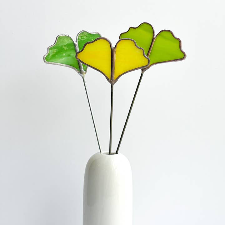 Samara Designs Studio – wholesale Garden/lawn stake – Glass Ginkgo Leaf
