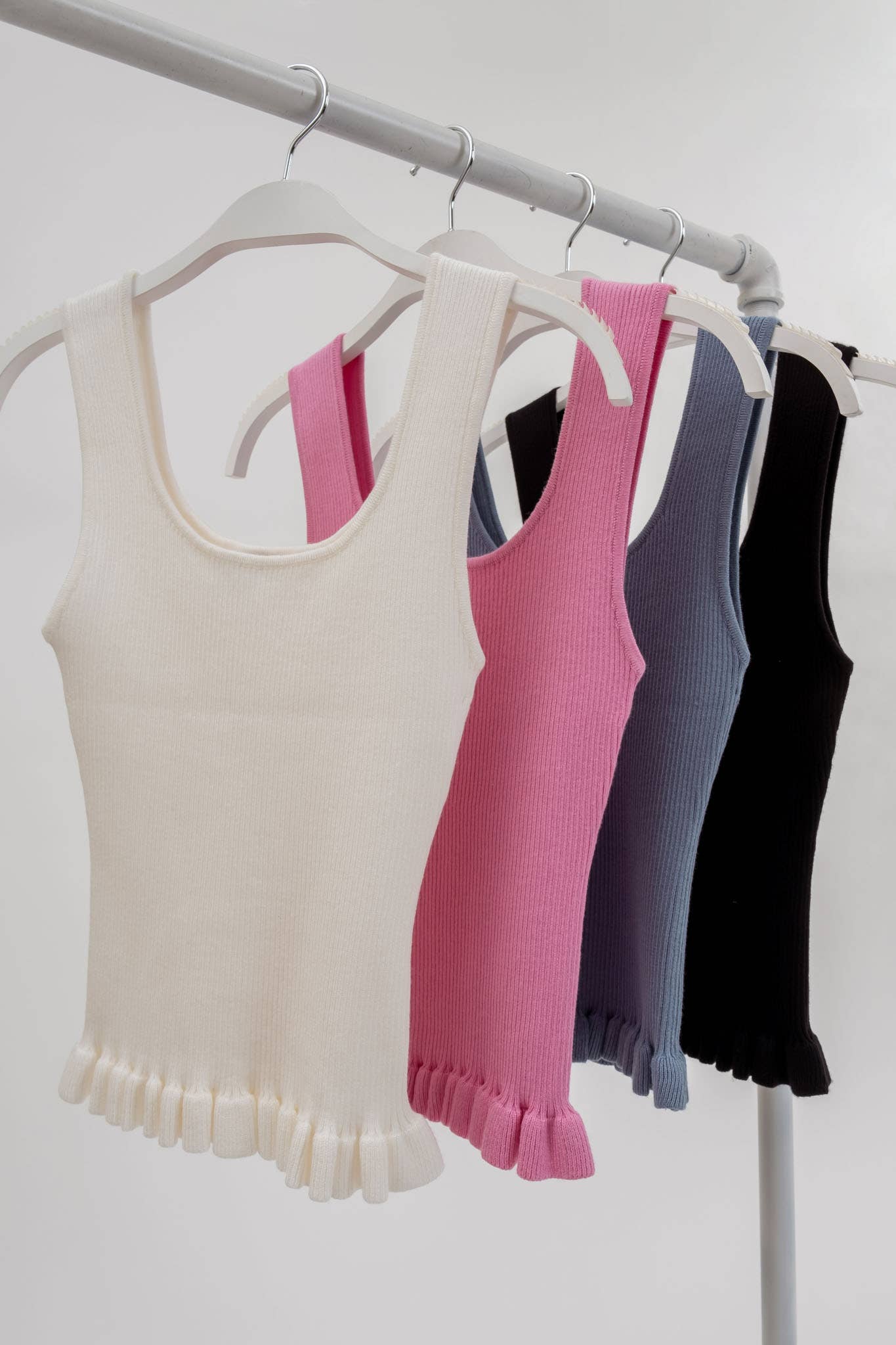 The Workshop Studio - Wholesale Knit Top - Women's - LETTUCE HEM SLEEVELESS SWEATER KNIT TOP7