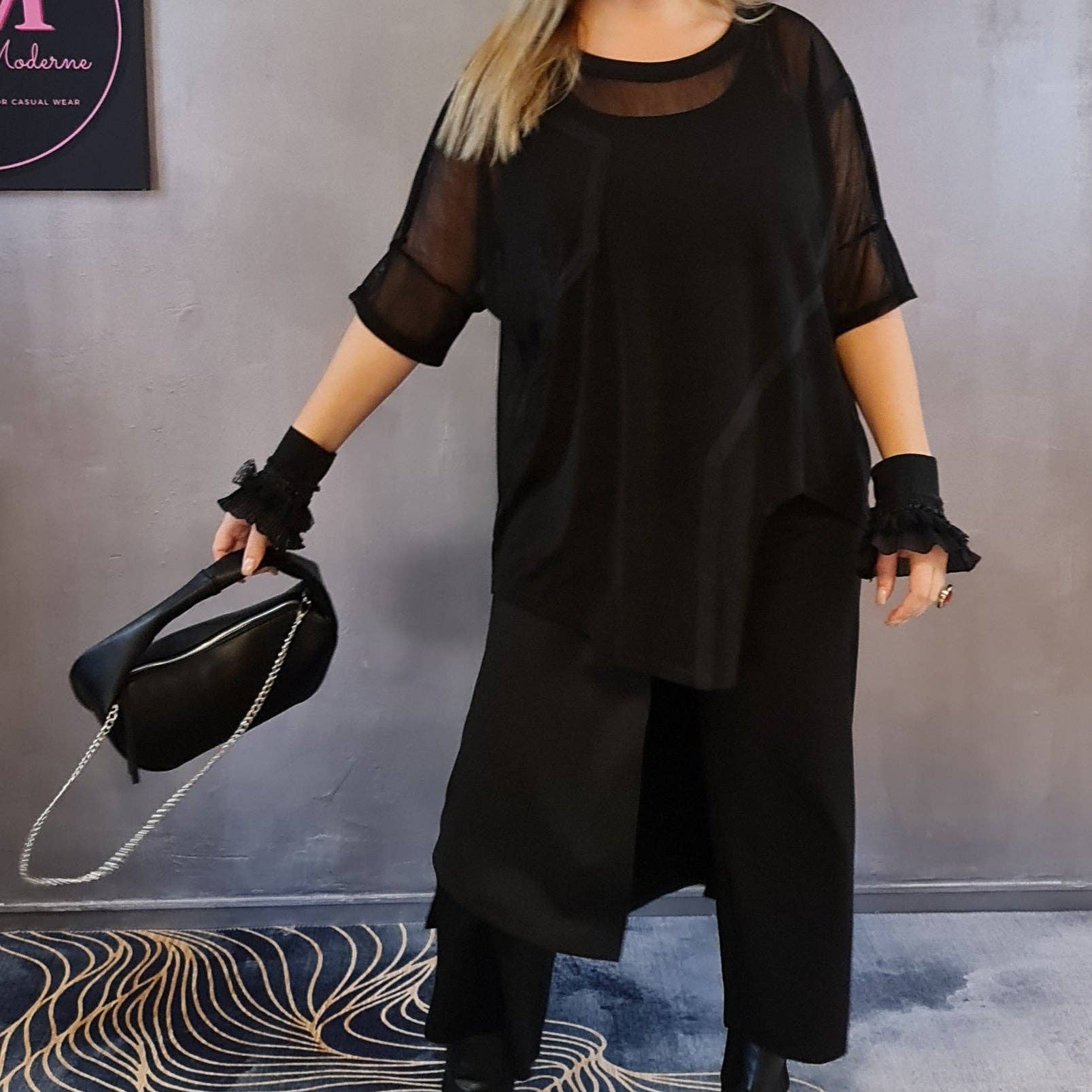 Simple Moderne – Großhandel T-Shirt – Damen – Simple Moderne Street Punk T-Shirt mit unregelmäßigem Design8