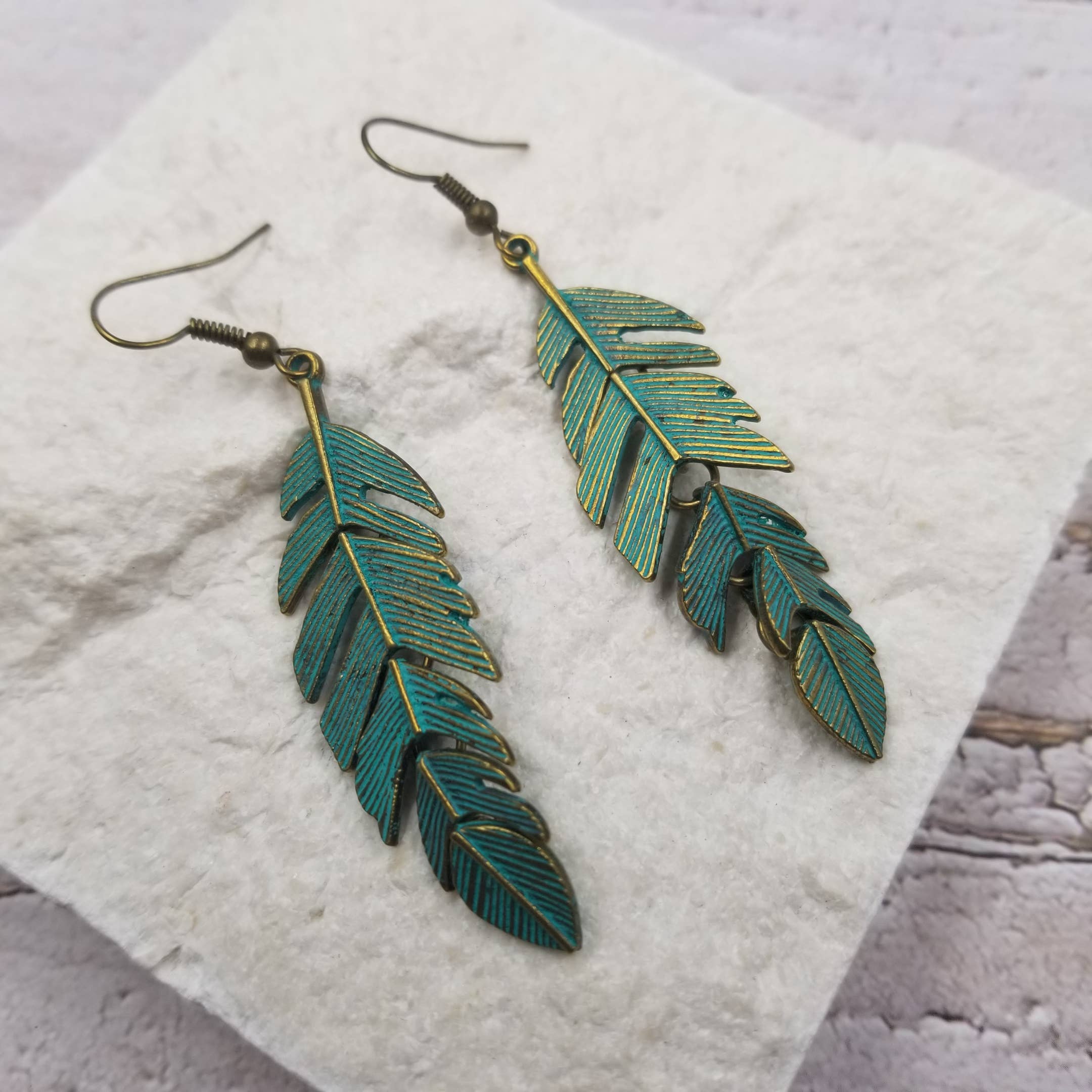 Treasure Wholesale - Wholesale Dangle Earrings - Vintage Leaf Earrings2
