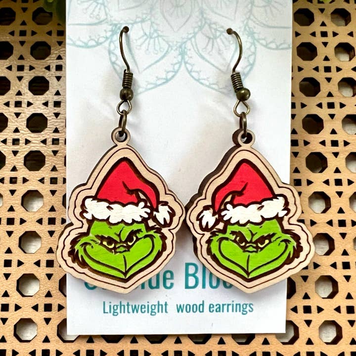 Boucles d'oreilles de Noël en bois léger peintes à la main  pour la vente par Seasideblooms