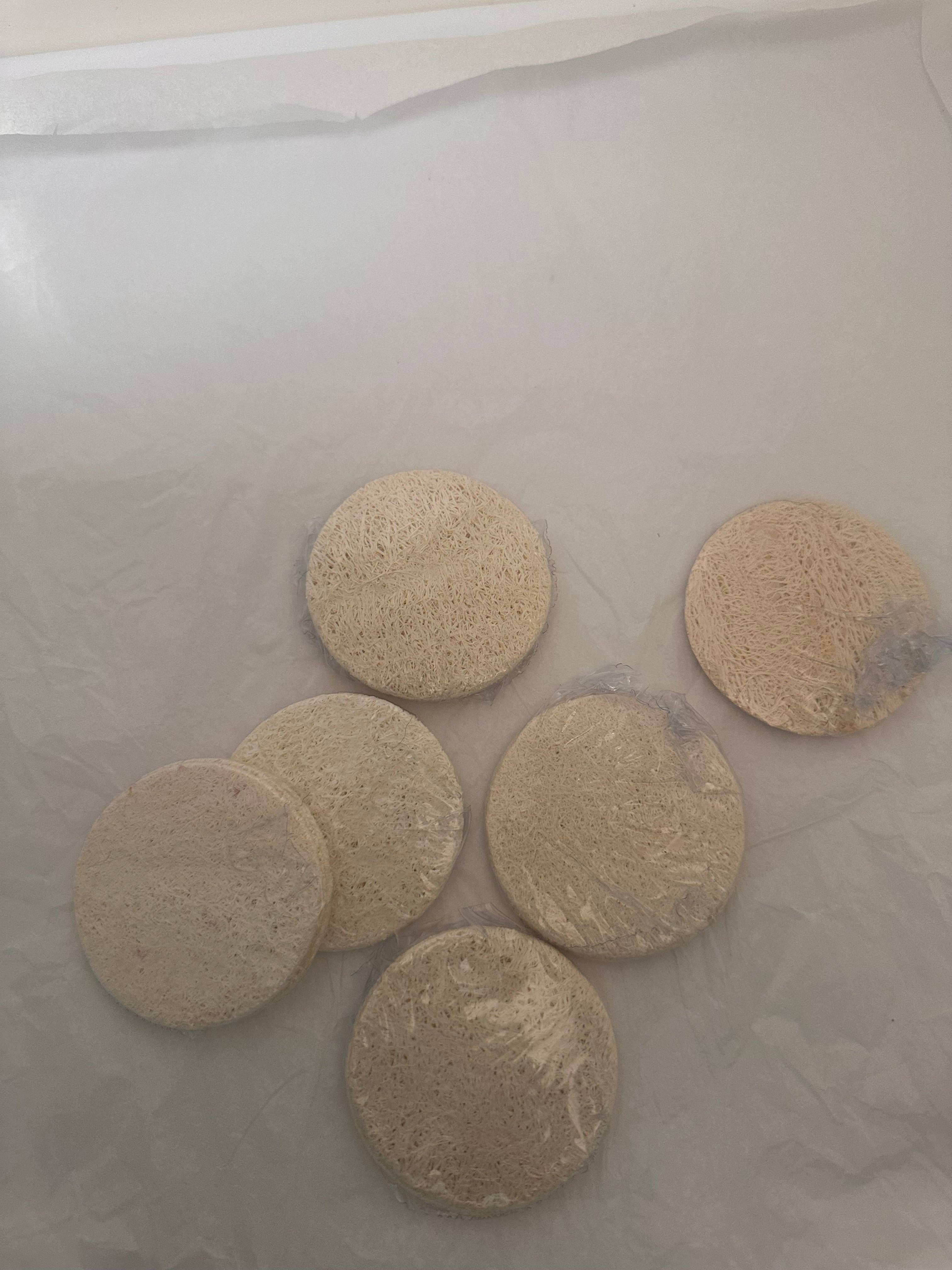 Fiori Essentials&Co - Wholesale Loofah - Round face loofah scrub2