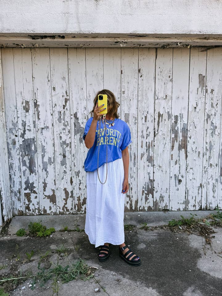 ETTA & EAST - Wholesale T-Shirt (Graphic) - Women's - favorite parent graphic tee - blue/ yellow1