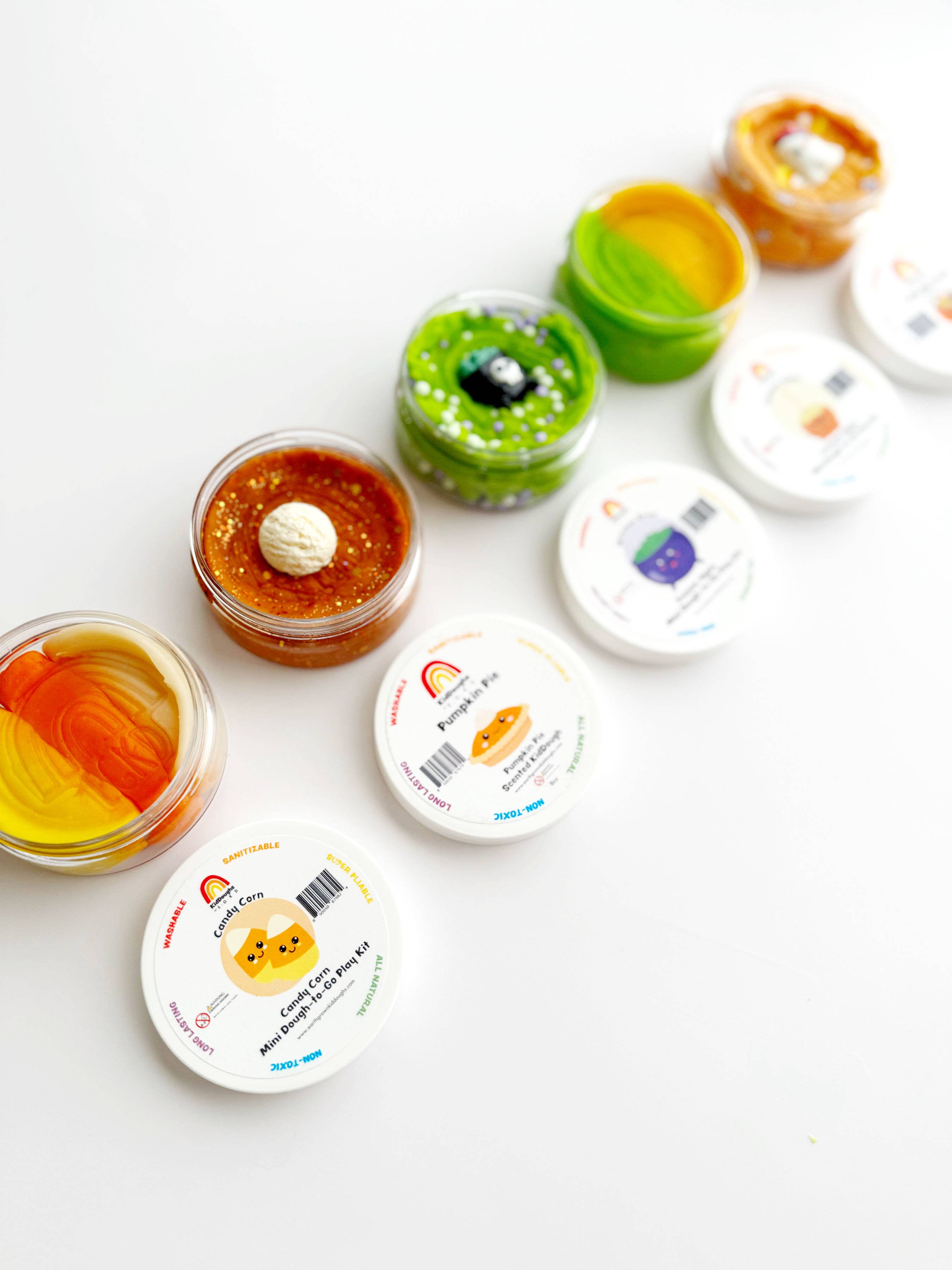 Earth Grown KidDoughs (KidDoughs by EGKD) – wholesale Slajm - Barn – Trick eller söt Halloween KidDough - 4 oz2