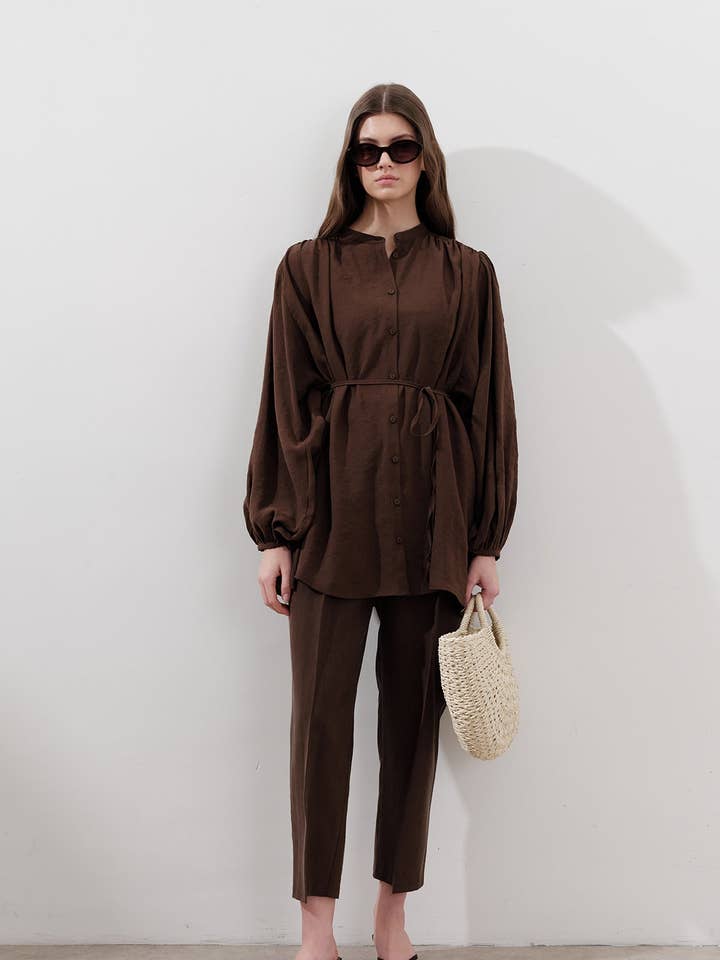 Tencel Geplooide Tuniek Bruin voor wholesale door MANUKA
