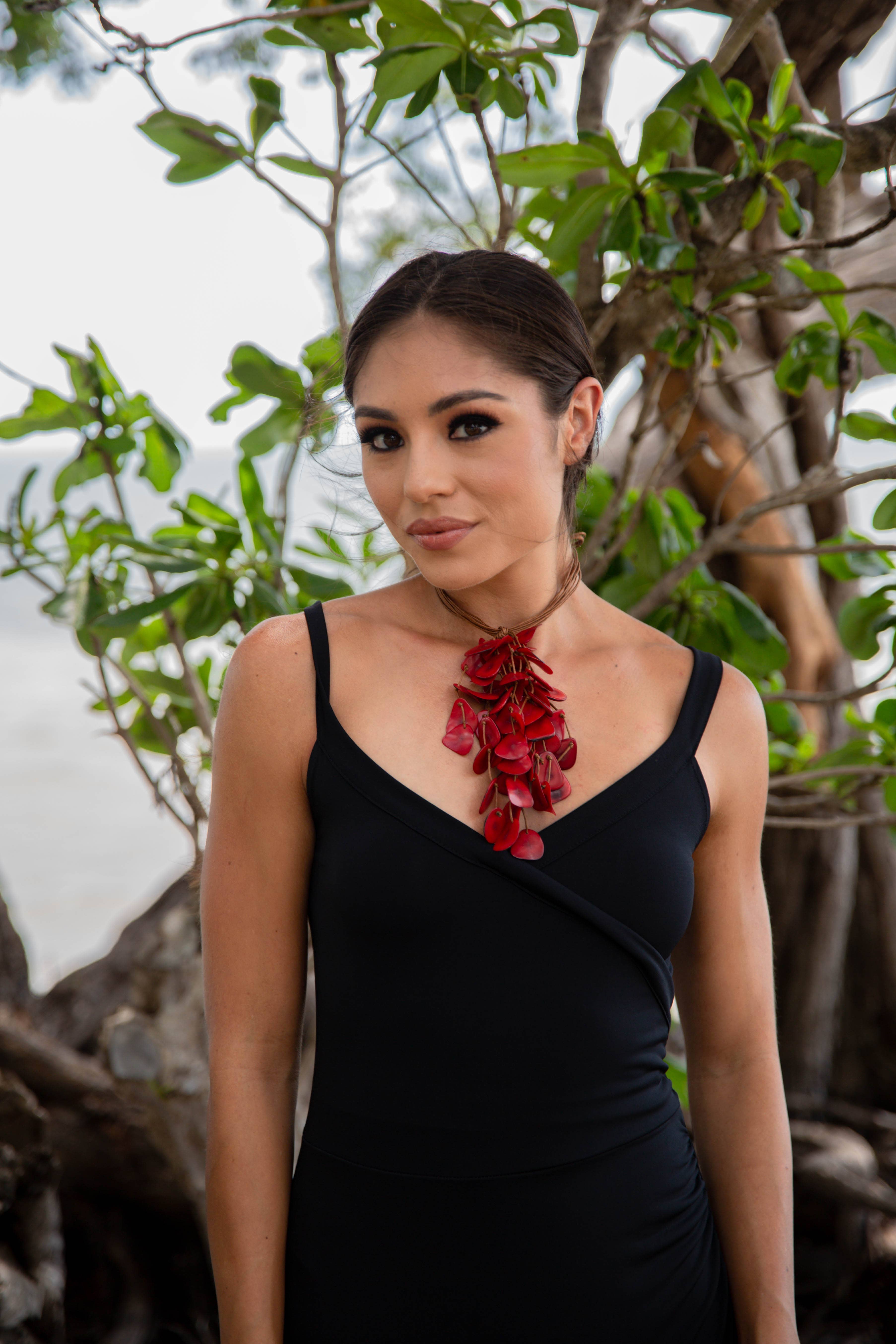 Organic Tagua Jewelry – Engroshandel Halskæde med store vedhæng – Carter halskæde5