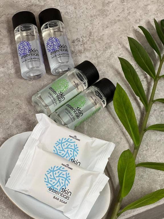 Flexi Amenities - Vendita all'ingrosso Set bagno e corpo - Set Cortesia Completo per Hotel Skin Essentials 33 ml4