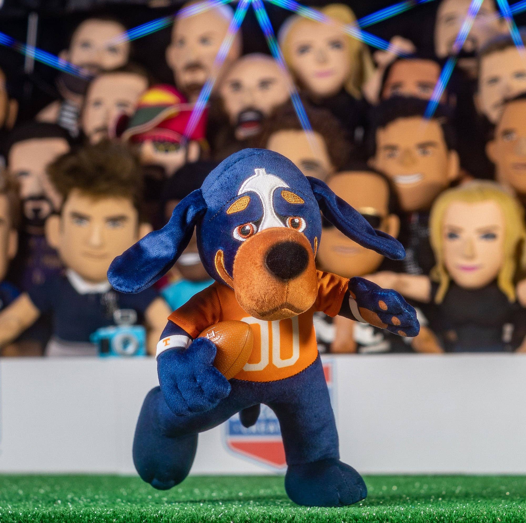 Uncanny Brands - Wholesale Stuffed/Plush Toy - Kids & Baby - Bleacher Creatures Tennessee Volunteers Smokey 10" Mascot Plush Figure5