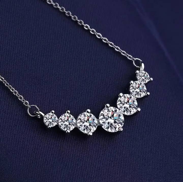 Everly Yours - Wholesale Pendant/Charm Necklace - 2CT D COLOR VVS1 Simulate Diamond Bar Necklace