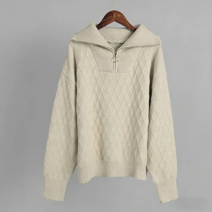 Pull à col montant, demi-fermeture éclair et coupe ample tendance pour la vente par Lily Clothing