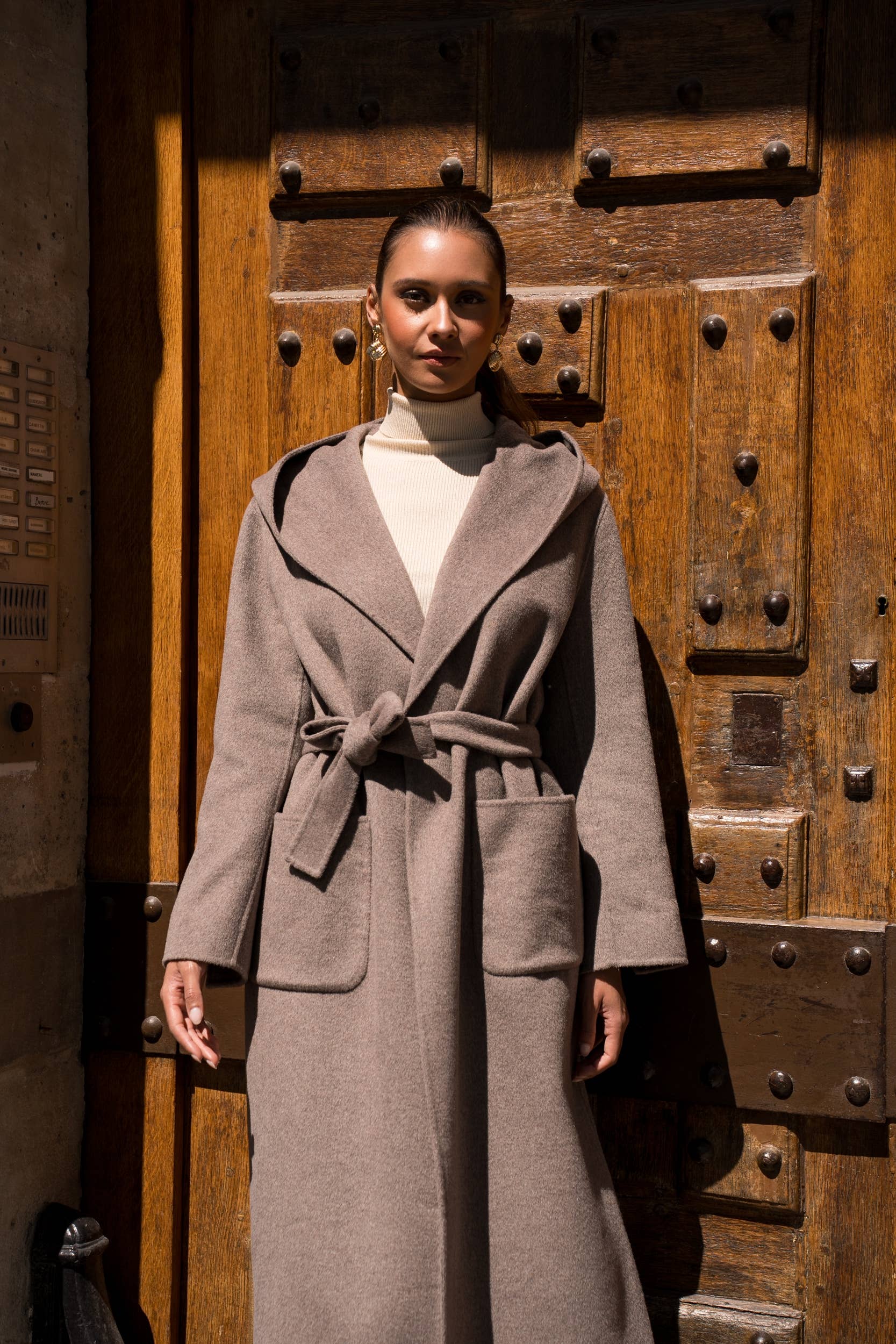 Attentif Paris - Wholesale Coat - Women's - Hand-sewn long wool coat with large hood and belt2