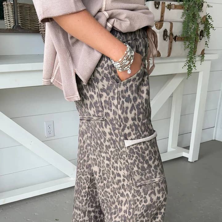 Plus Size Leopard Print Raw Edge Patch Drawstring Loose Pant and other Purchase Wholesale patch pocket. Free Returns & Net 60 Terms on Faire trending on Faire.
