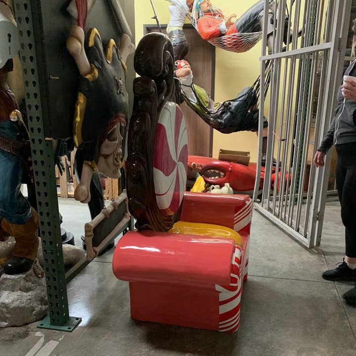 LM Treasures - Wholesale Decorative Figurine - Candy Throne Queen Life Size Statue7