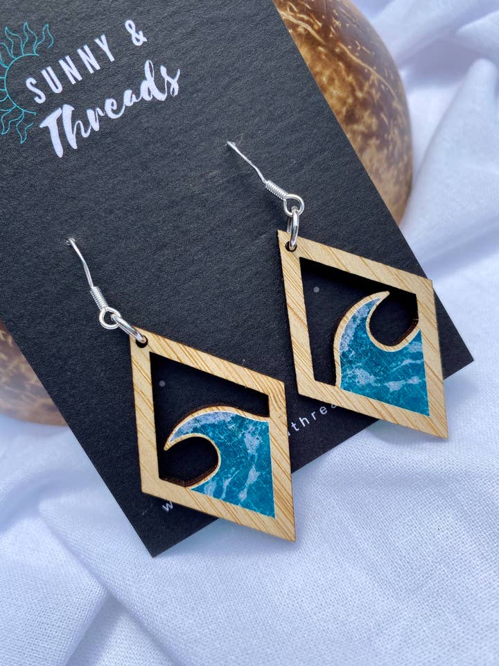 Wave Dangles | Amora for wholesale by Sunny & Threads