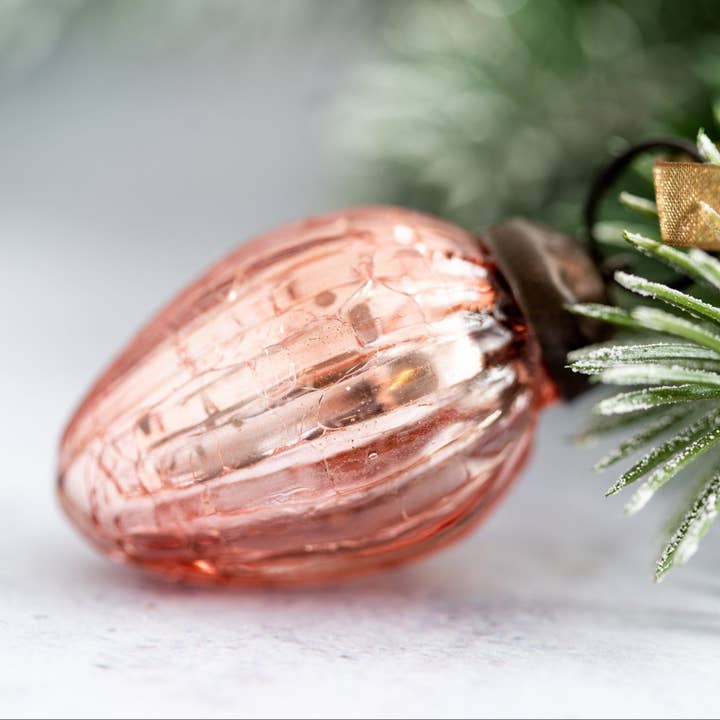 Set di 6 piccole pigne in vetro cracklé, quarzo rosa, 2,5 cm per la vendita all'ingrosso da parte di Bollywood Christmas