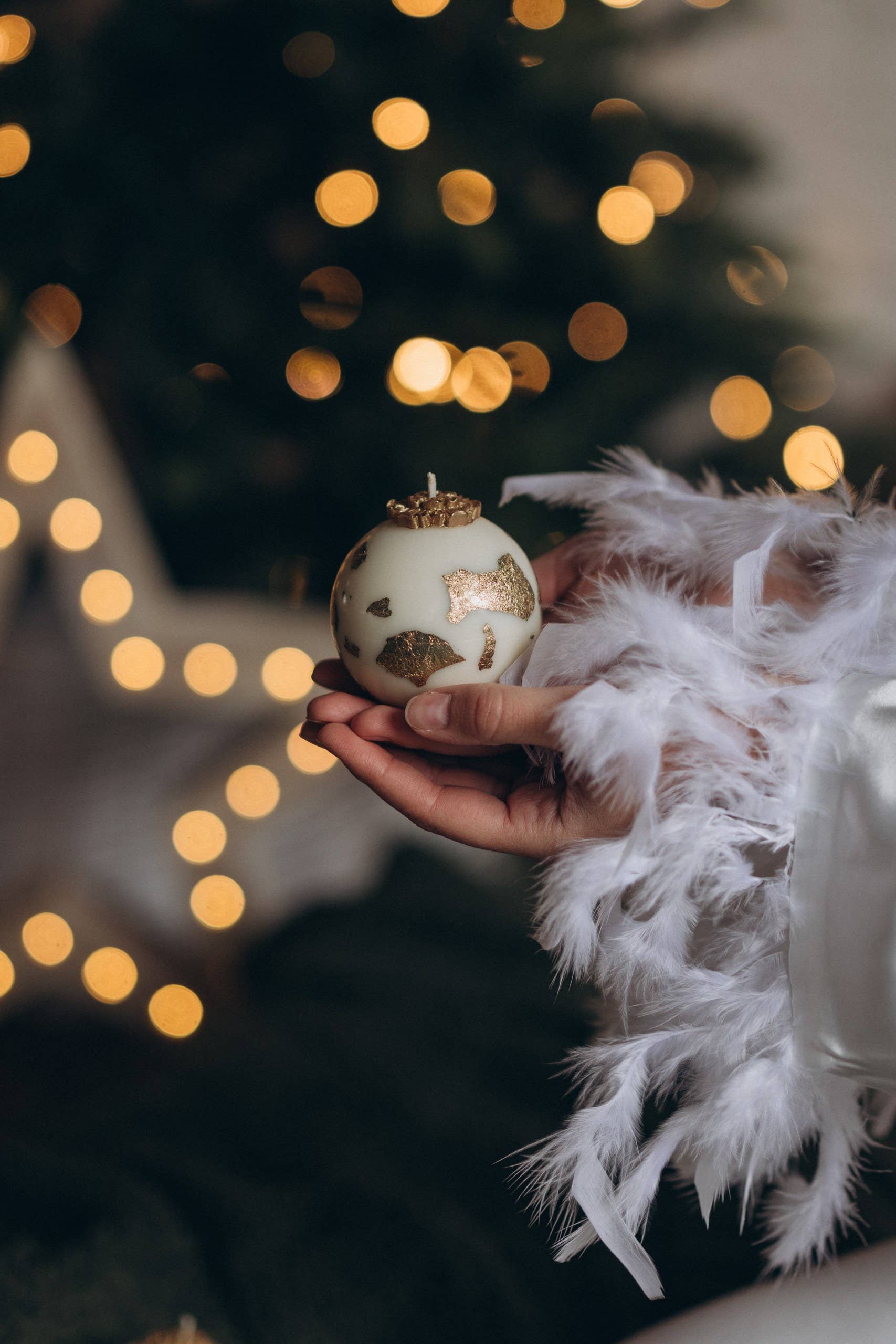 SVICHKA - Wholesale Pillar Candle - Glass-Effect Christmas Bauble Candle2