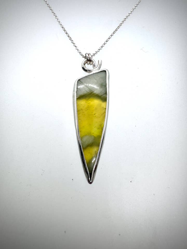 Collier en argent et serpentine pour la vente par Morgan McGeehan Designs