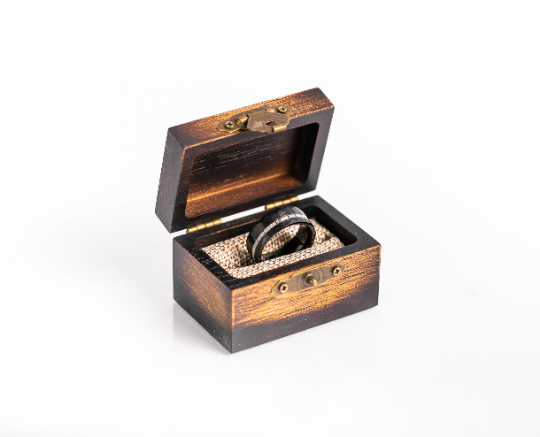 AxBands – Anel de casamento por atacado – Aliança de casamento martelada preta, anel embutido de chifre, 9013