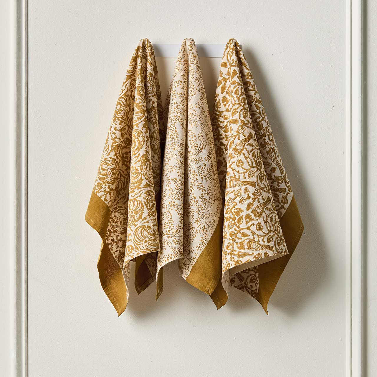 SERRV International - Wholesale Hand Towel - Saffron Finch Kalamkari Hand Towels - Set of 31