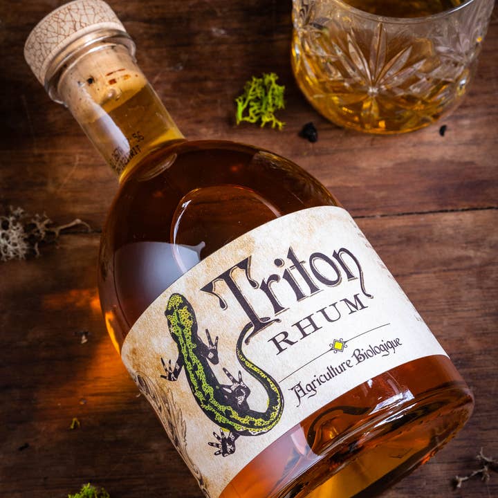 Alcools Vivant - Wholesale Rum - Triton Organic Amber Rum