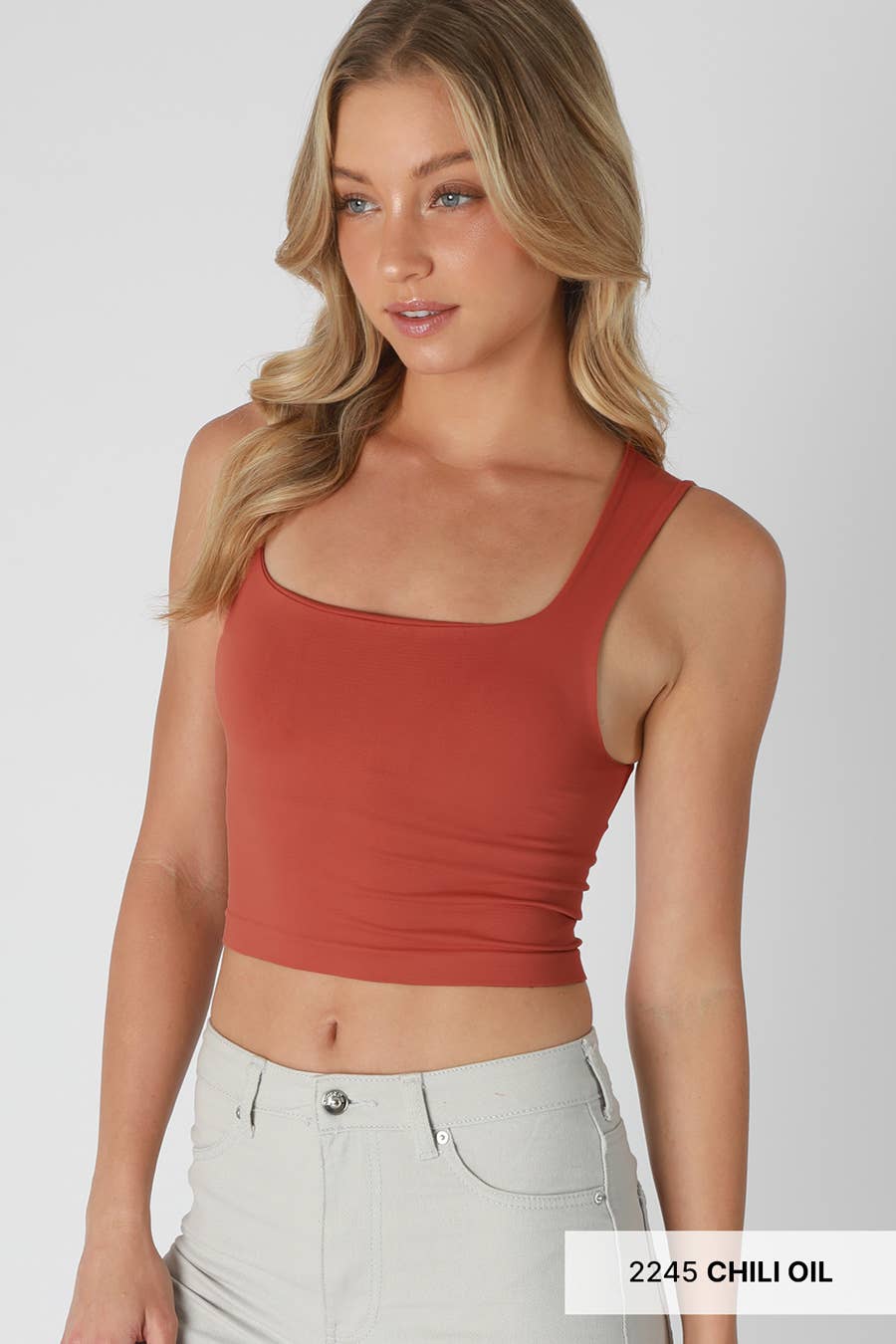 NIKIBIKI - Vendita all'ingrosso Canotta - Donna - NS8252- Top con scollo quadrato Clean Line1