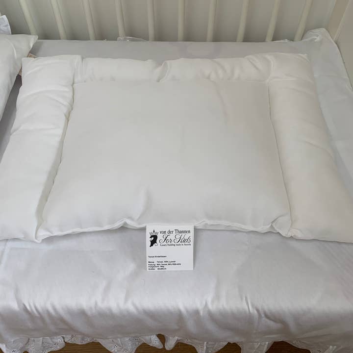 Cuscino per bambini Clima Comfort piatto 40x60 cm per la vendita all'ingrosso da parte di von der Thannen Luxury Bedding