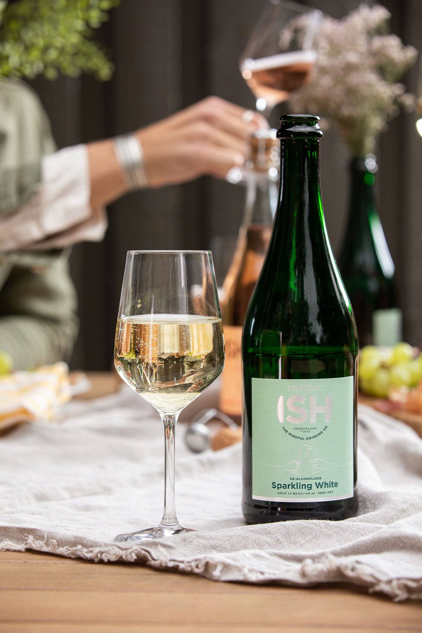 ISH ApS - Venta al por mayor Licores/vinos/cervezas sin alcohol - Espumoso Blanco Sin Alcohol, 750 ml3