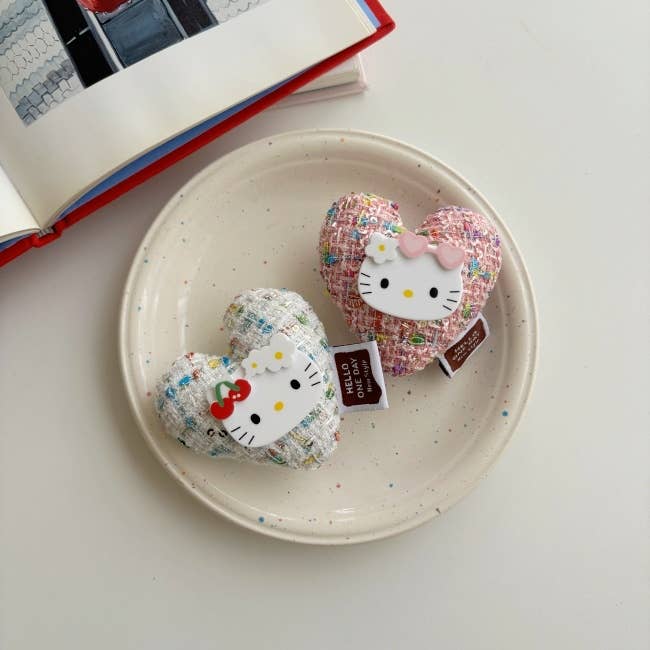 MOND HAUS - Wholesale Phone Grip - Tweety Phone Holder Kitty Face Tweed Heart Plush Charm