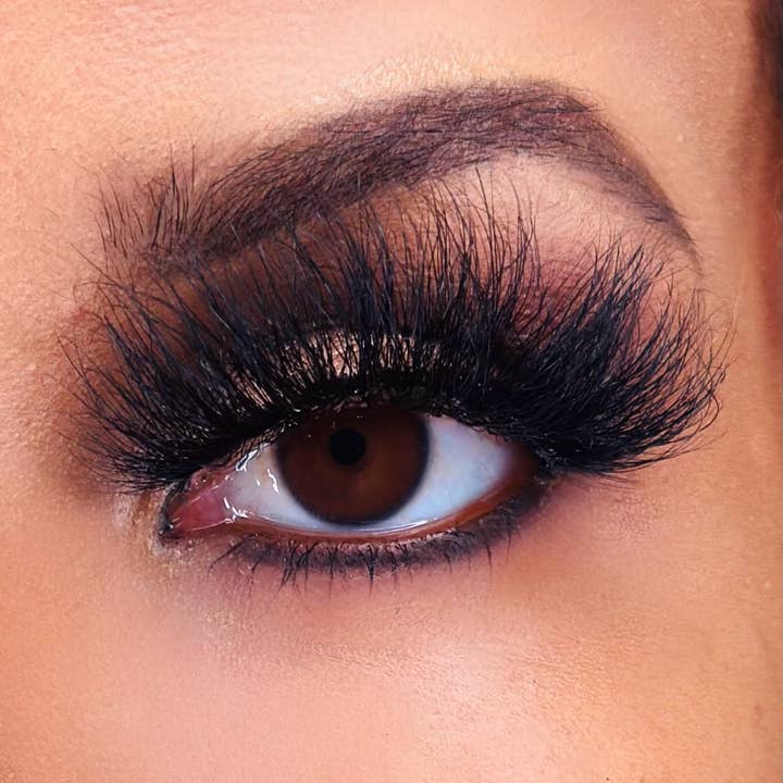 MELANIE MINK LASHES for wholesale by Sydoni Skincare and Beauty, Inc.