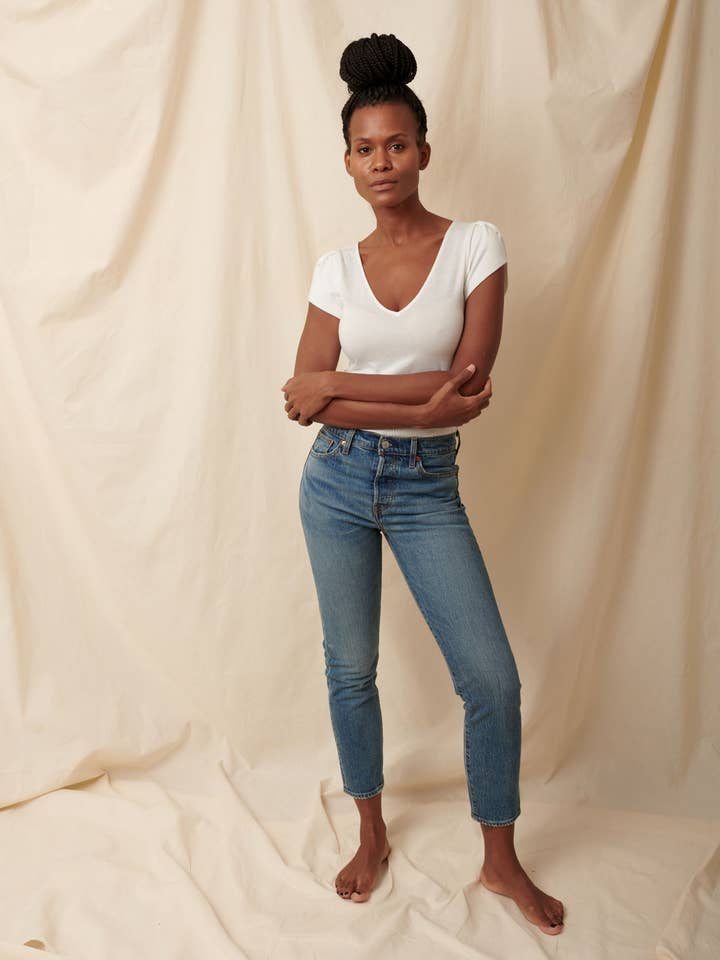 T-shirt à manches tulipes Amy pour la vente par PerfectDD