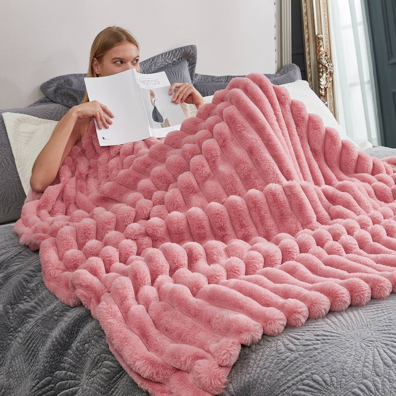 DreamValley - Wholesale Throw Blanket - CB Striped Faux Fur Warm Plush Throw Blanket8