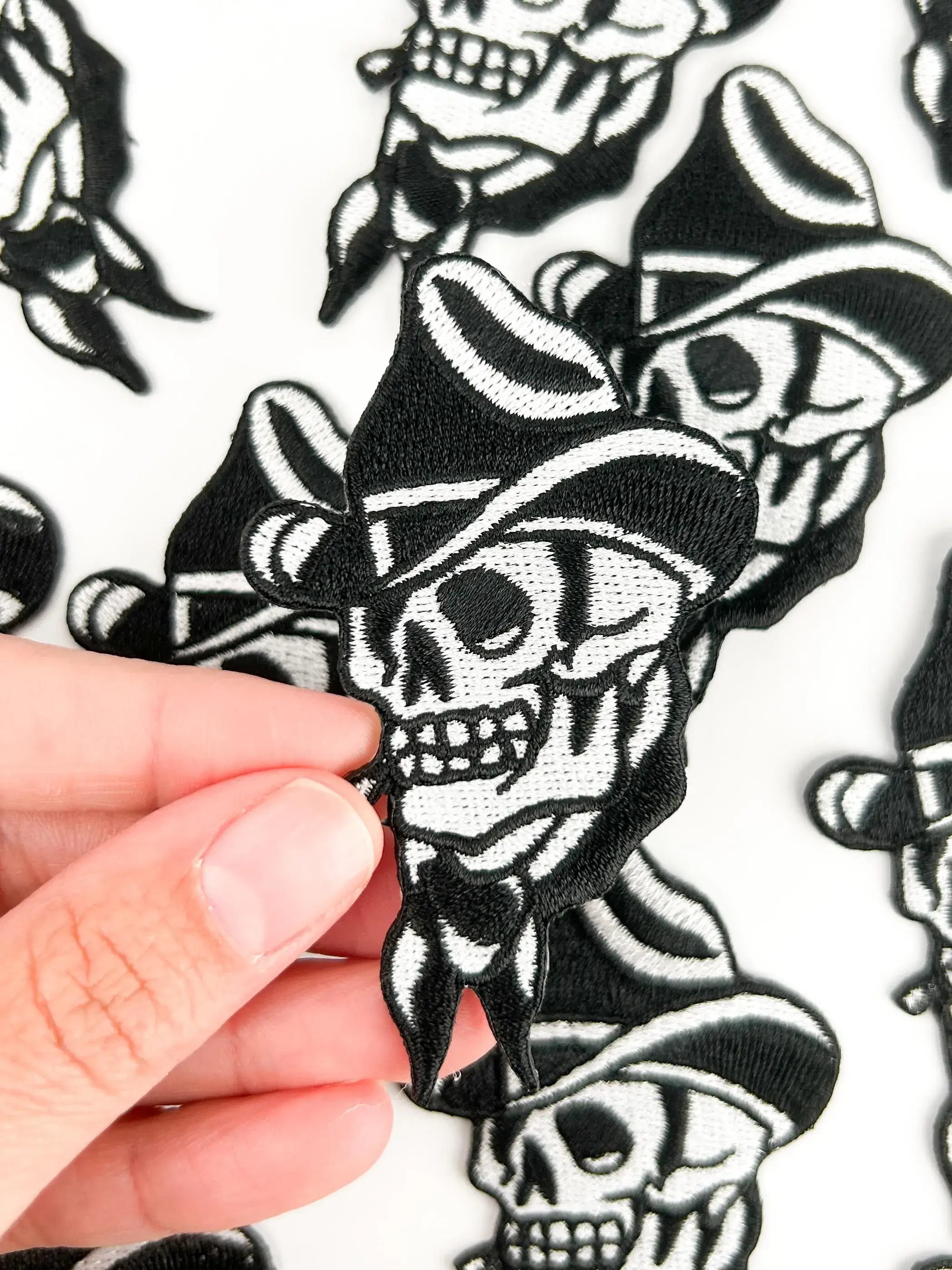 Field Trip Threads - Wholesale Patch - Smoking Cowboy Skull Embroidered Iron On Patch Western Biker2