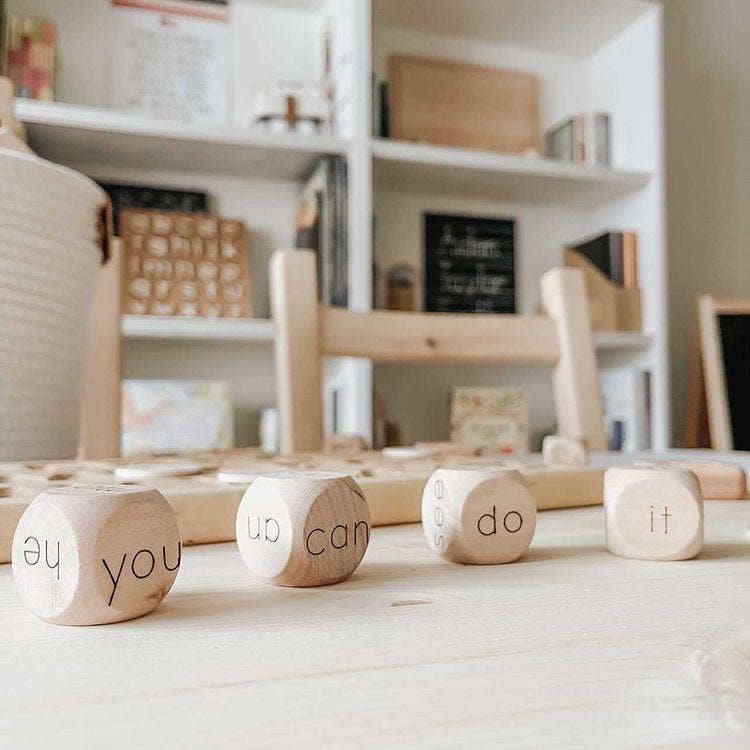 Tree Fort Toys - Vente Dé - Dés de mot de vue de la maternelle1