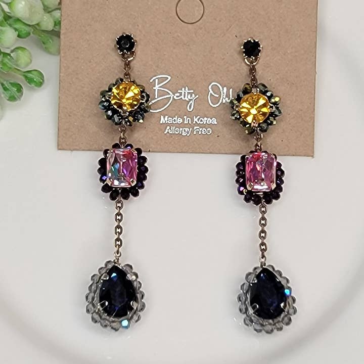 Handmade Dangle Earrings for wholesale by BETTYOH INC