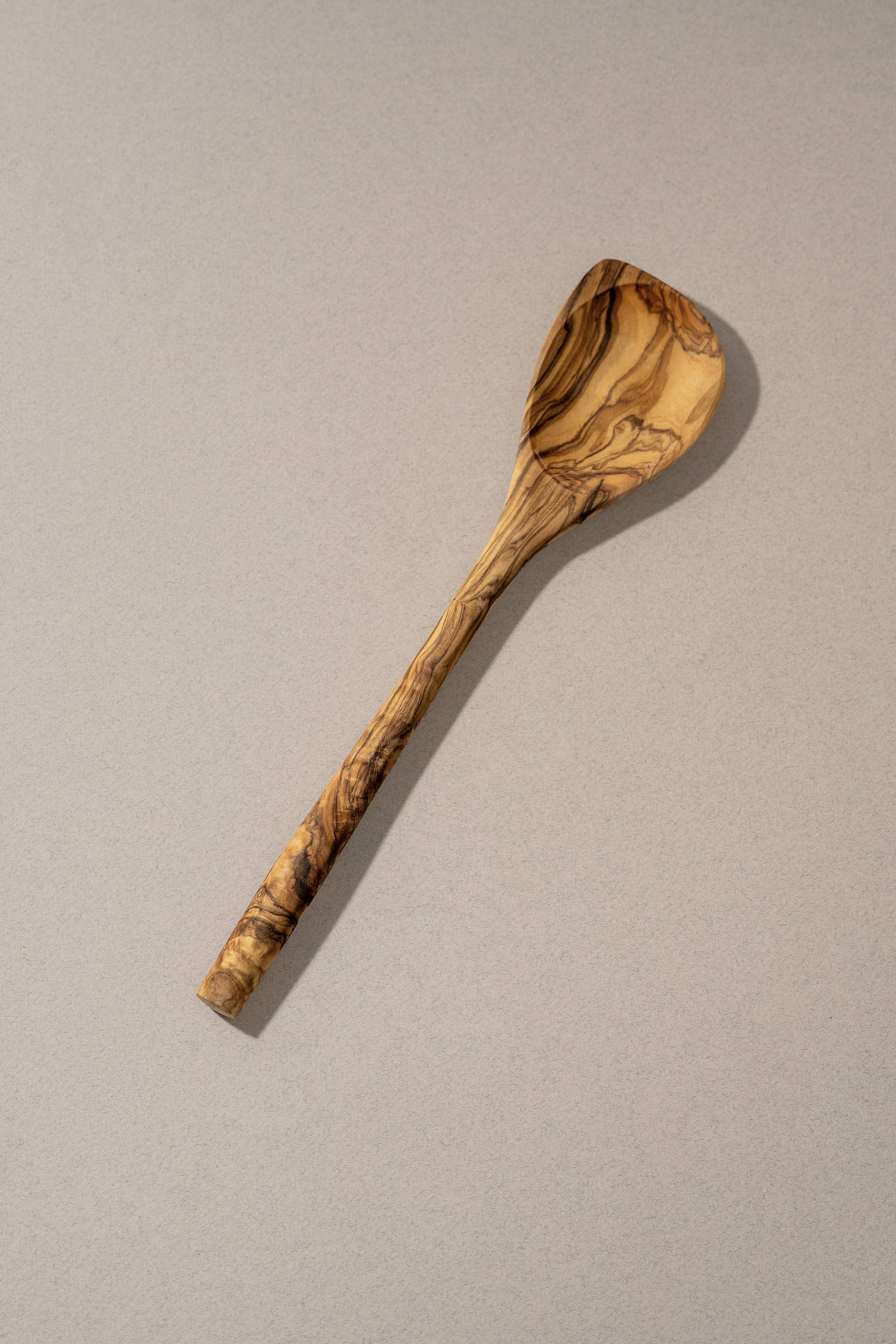 GHARYAN Stoneware & Olive Wood Tableware | Canada - Vente Cuillère de cuisine - Cuillère pointue en bois d'olivier naturel2