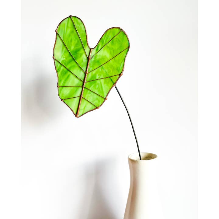 Samara Designs Studio – wholesale Artificial flowers – Curated Glass Floral Display4