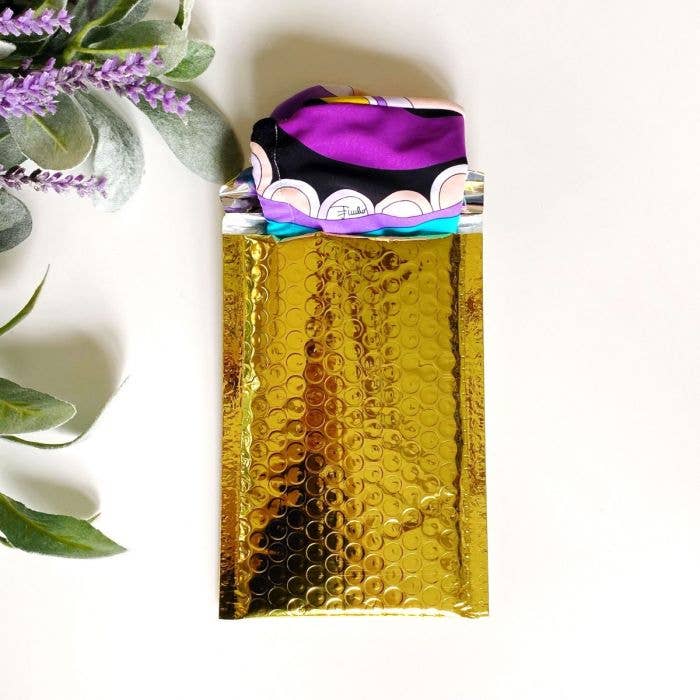 Eleven Fashion – wholesale Envelopes – 4.25x8 Gold Metallic Bubble Mailers