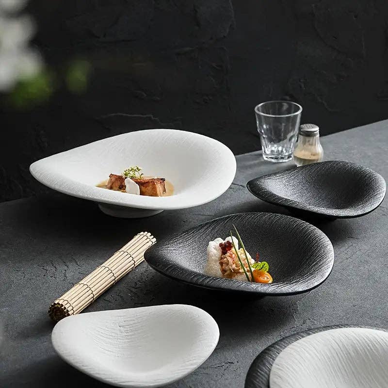 Huis Van Merken - Wholesale Dinner Plate - 1pc CMYD Studio Ceramic Oval Plate, Creative Irregular Shape1