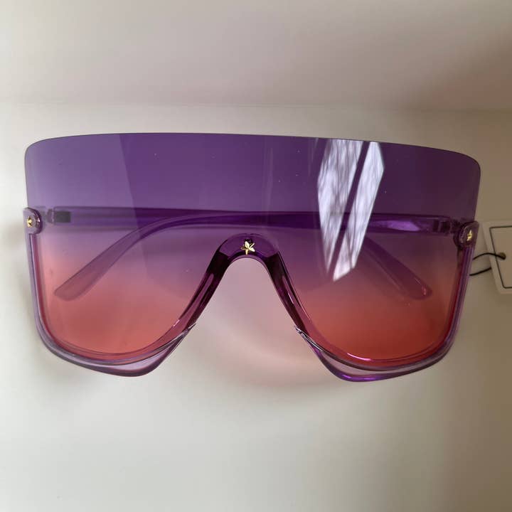 The Shade Valley - Wholesale Sunglasses - Women's - No Pics Please 📸