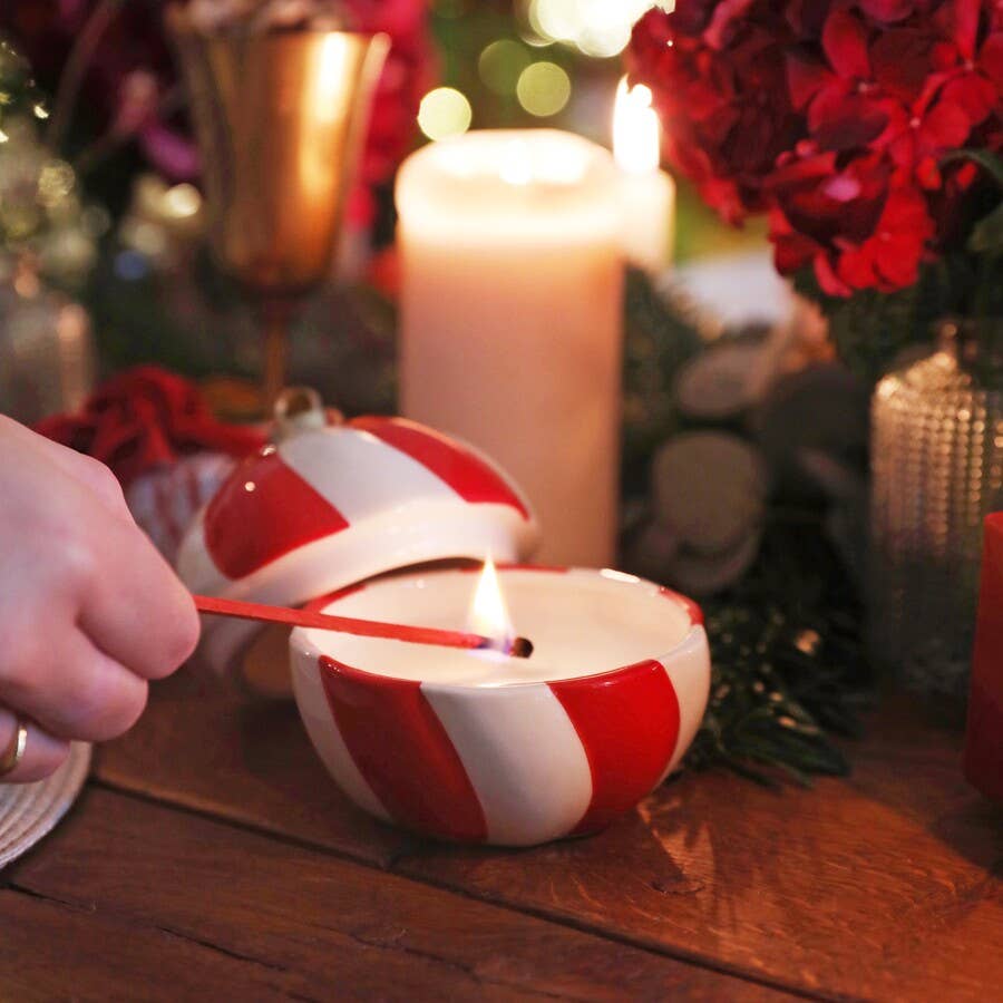 Lisa Angel - Wholesale Novelty candle - Candy Cane Stripe Cinnamon Bauble Candle Not available to EU1