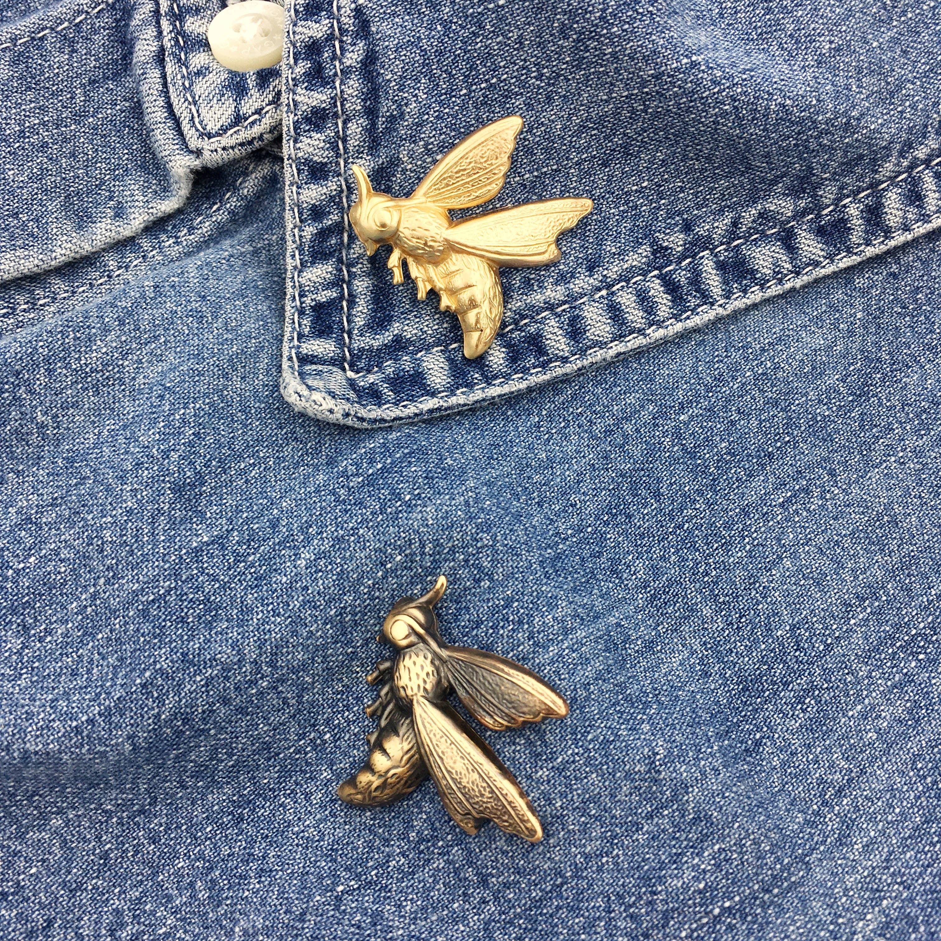 Metal Cloth & Wood - Wholesale Brooch - Brass Wasp Insect Pin or Brooch -- Available in Bright Gold or Antiqued Gold Finish!2