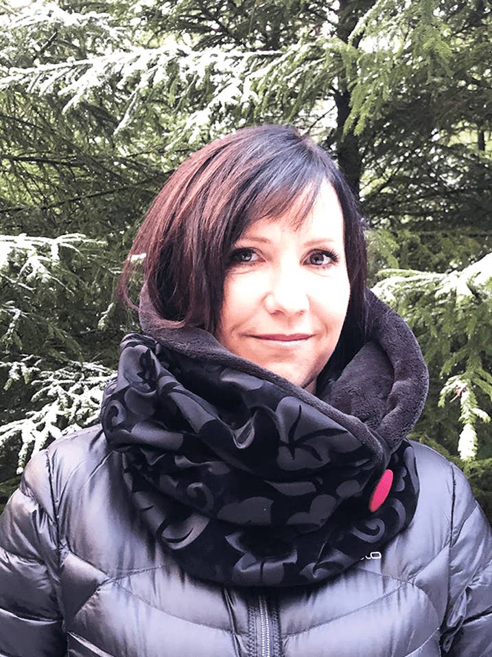 Wishproject - Wholesale Hoodie - Women's - Hoody & Loop | Ornament | Black2