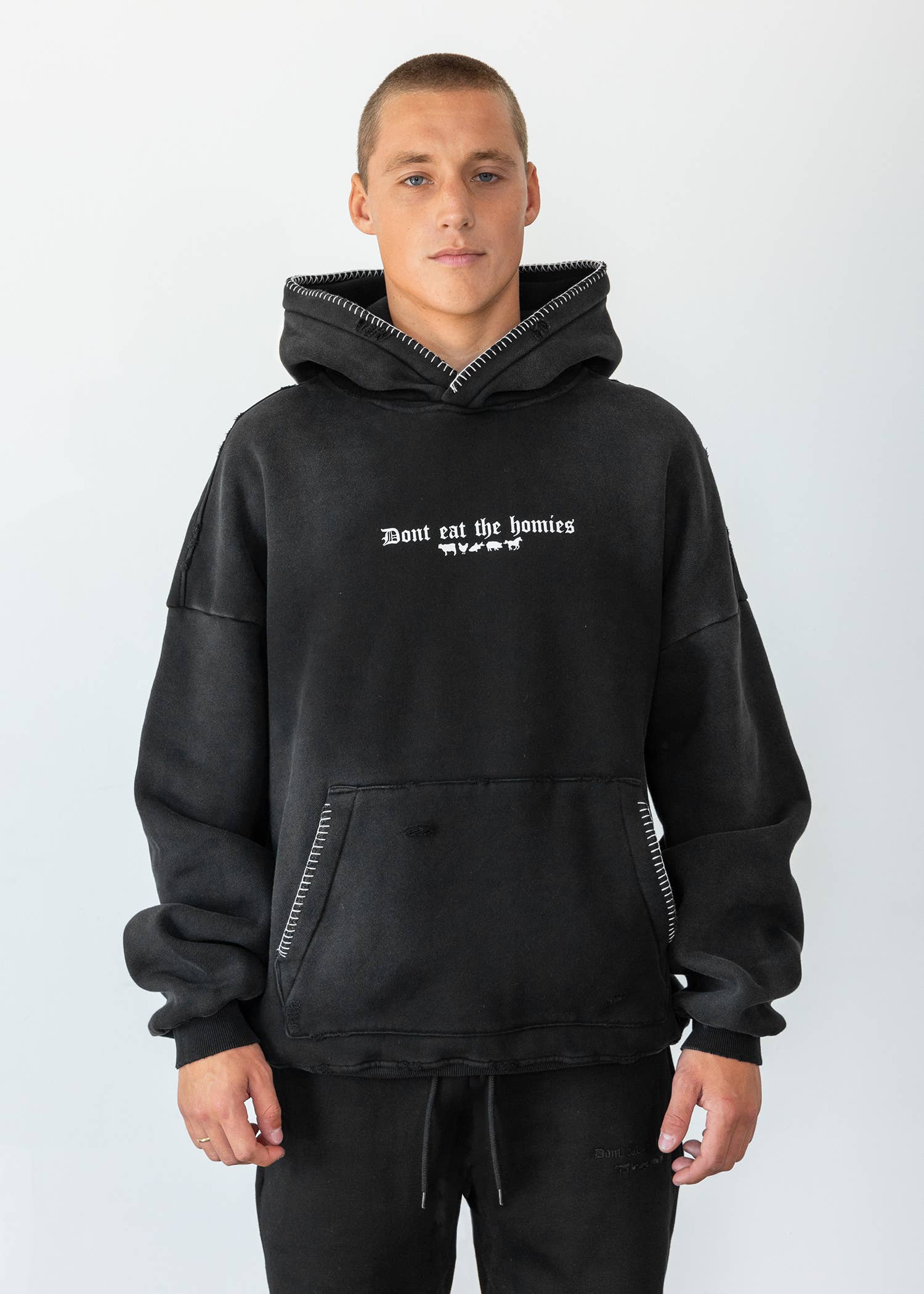 Preto Hoodie Dont Eat The Homies Distressed para venda a revendedores na Faire2