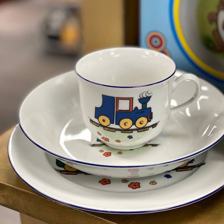 Ensemble de 3 couverts en porcelaine bohème Little Train pour enfant pour la vente par Clever Monsters