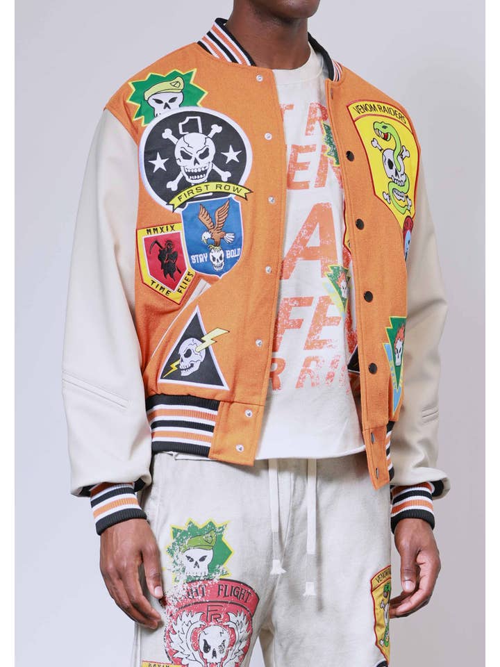 Orange VESTE VARSITY À LOGOS PARTOUT en vente sur Faire3