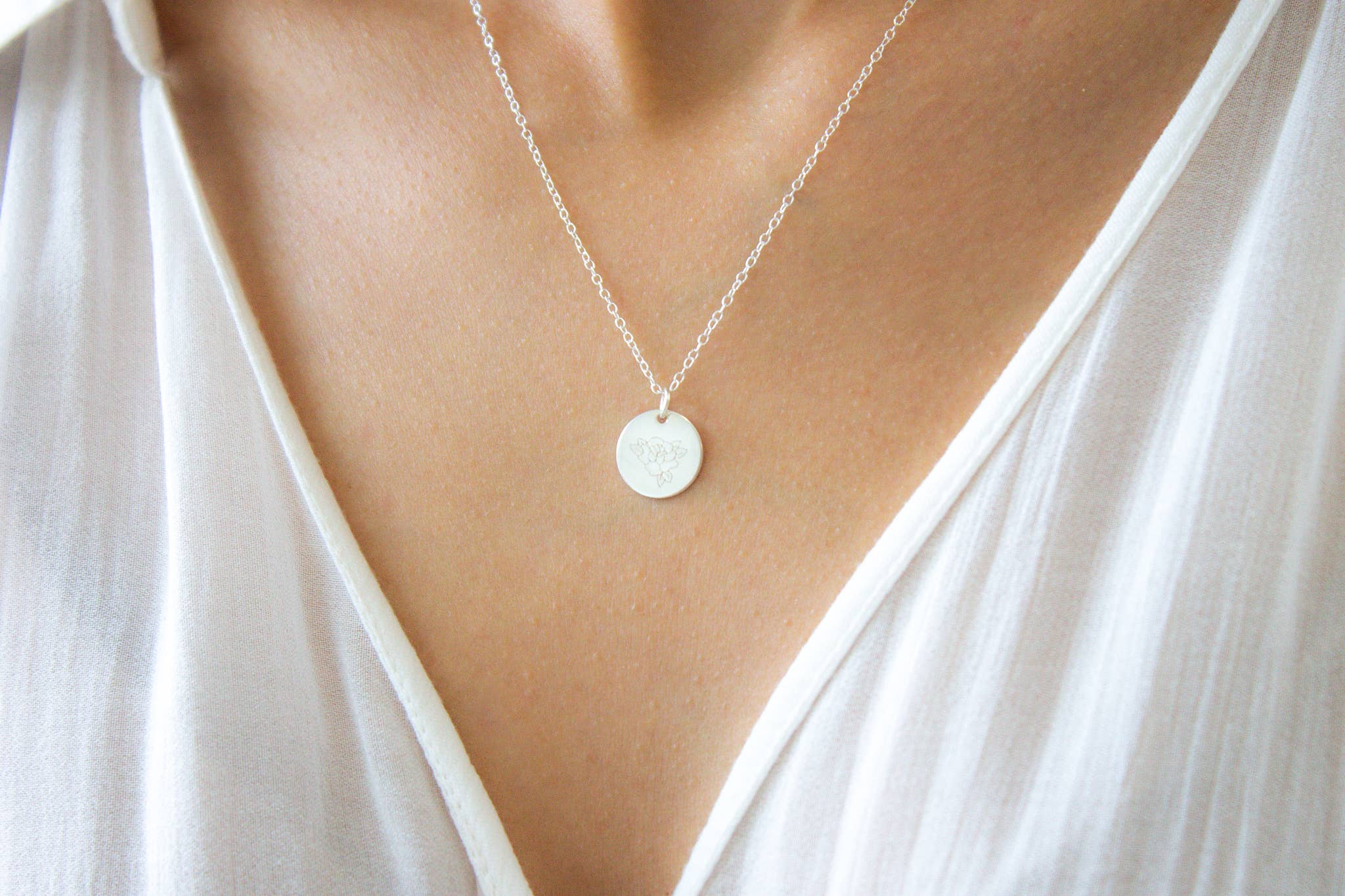 Emery and Opal – wholesale Pendant/charm necklace – Birth Flower Round Disc Necklace7