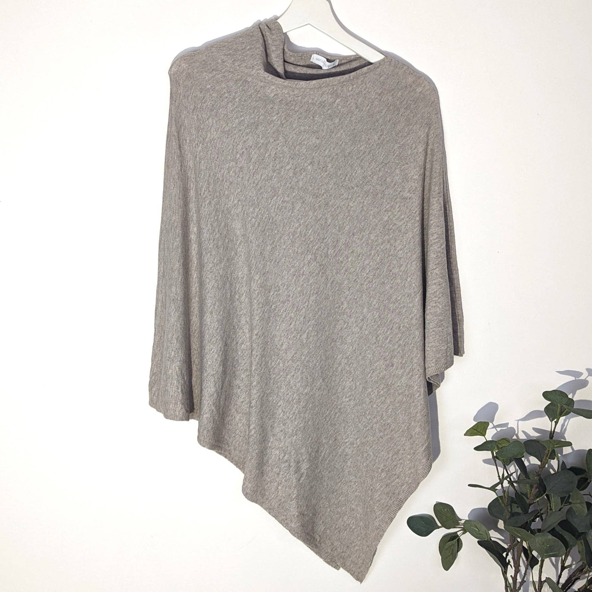 Tempest Designs – wholesale Poncho – Women's – Plain classic fine knit poncho (S-L)10