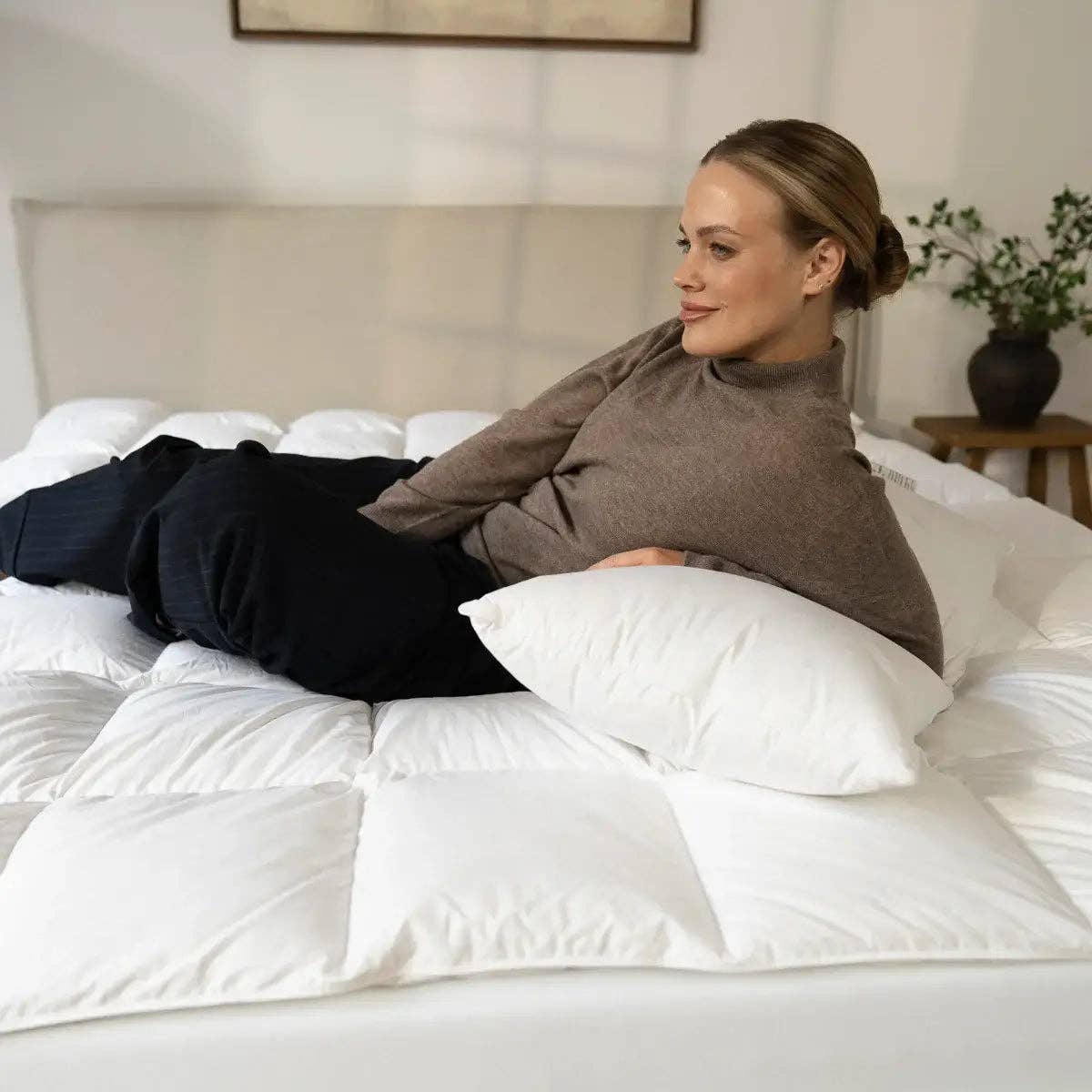 Luxecosy - Wholesale Mattress Pad/Protector - Down mattress topper2